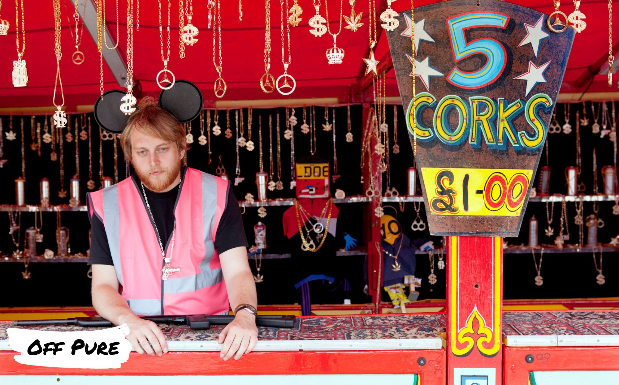 employe-banksy-dismaland