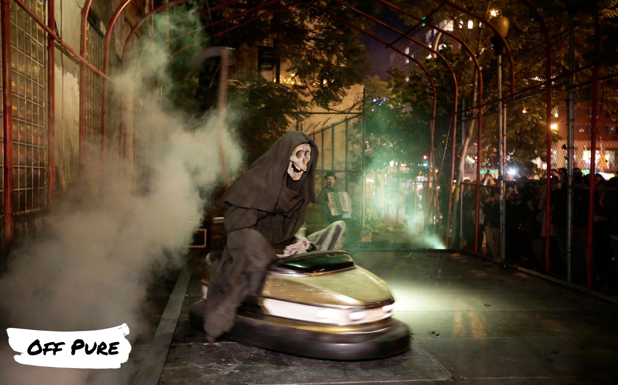 faucheuse-autotamponneuse-banksy-dismaland